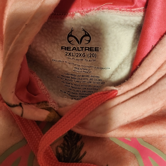 Realtree pink camo hoodie - Picture 5 of 8